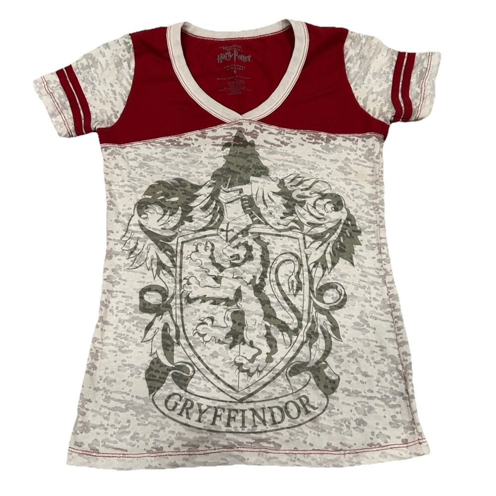 Universal Studios Harry Potter T-Shirt Women’s Sz S Wizarding World Gryffindor